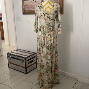 Maternity maxi dress